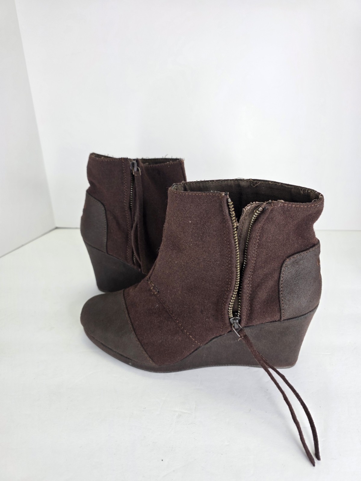 Toms Wedge Boots Zip Brown Comfort Casual Fashion Ankle Booties Womens Size 9.5
