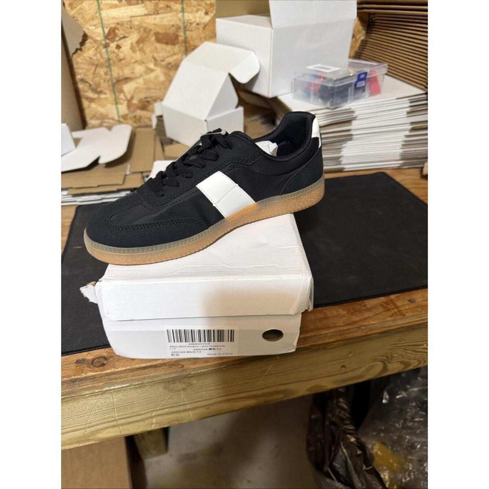 Rhihero Women’s Two-Stripe Timeless Icon Round Toe Street Style Black S 7.5
