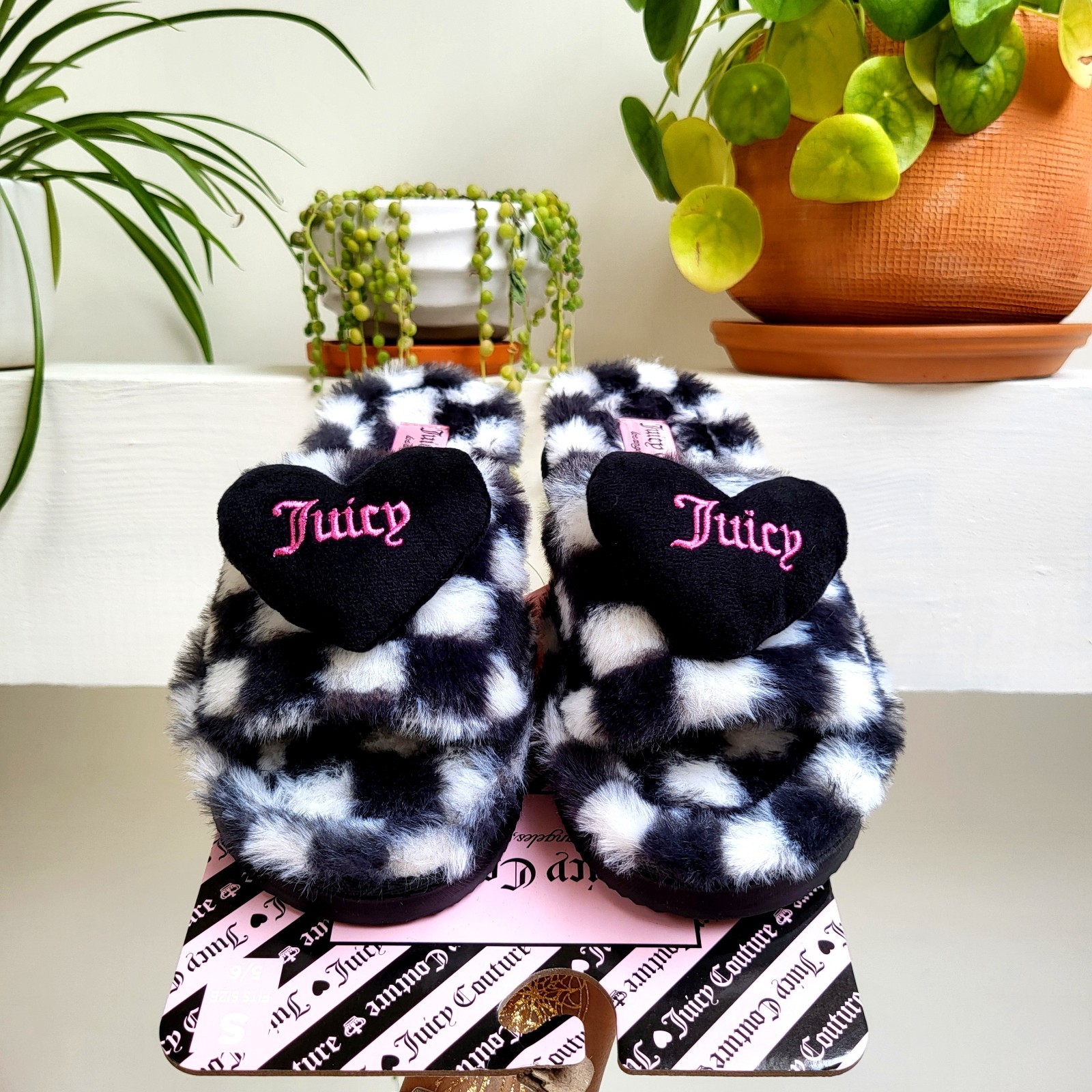 NWT Juicy Couture Khalila White Black Faux Fur Furry Sliders Slippers
