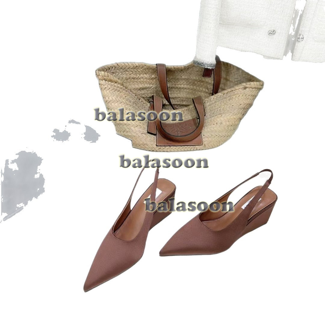 2026 summer simple leather round head flat-bottomed Baotou semi-trailer sandals