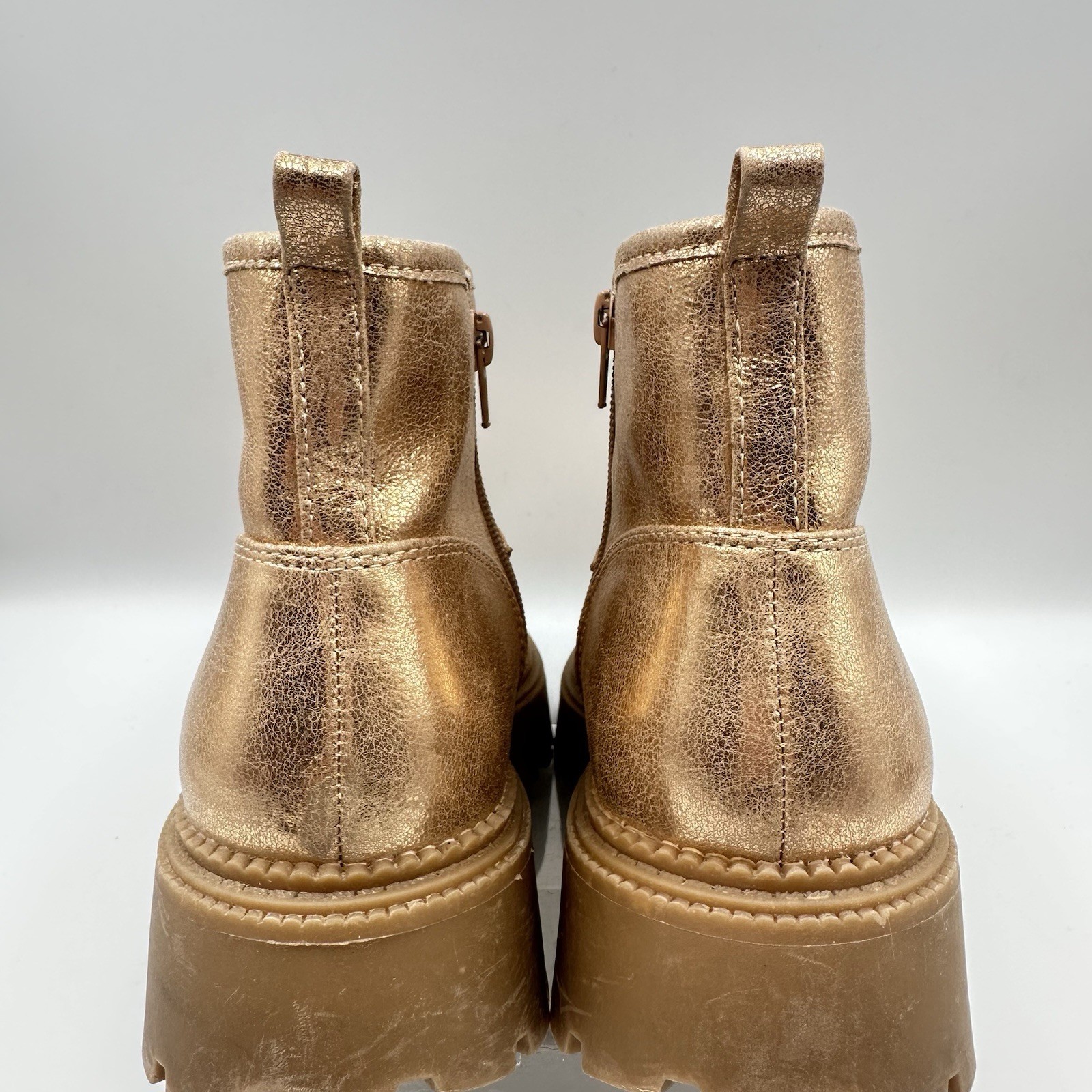 Dolce Vita Chunky Boot Gold Shimmer Girls 5 See photos for Comparison Lug Zip