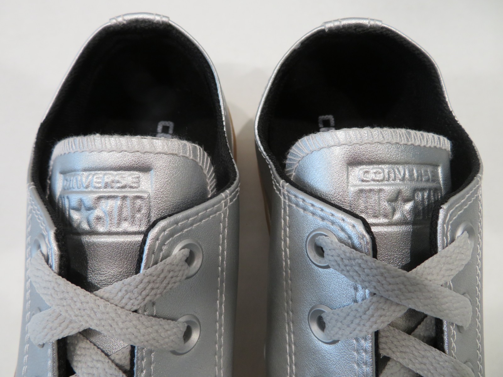 Converse Unisex Metallic Silver All Star Low-Top Sneakers, Men’s 8 Women’s 10