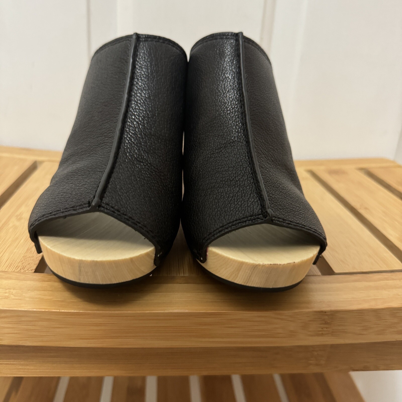 Kelsi Dagger 8 Boulder Mules Clogs Open Toe Black Leather Wooden 3.25 Heel