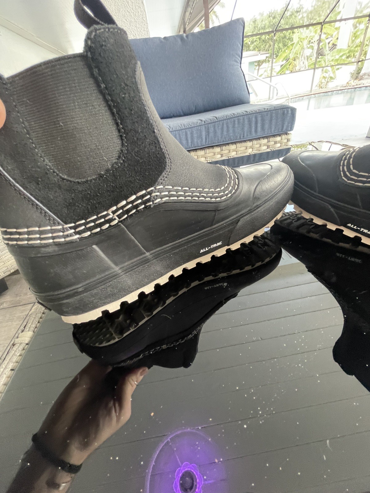 Standard Mid Chelsea Snow MTE Black/Bone Slip On Boots size 10/10.5
