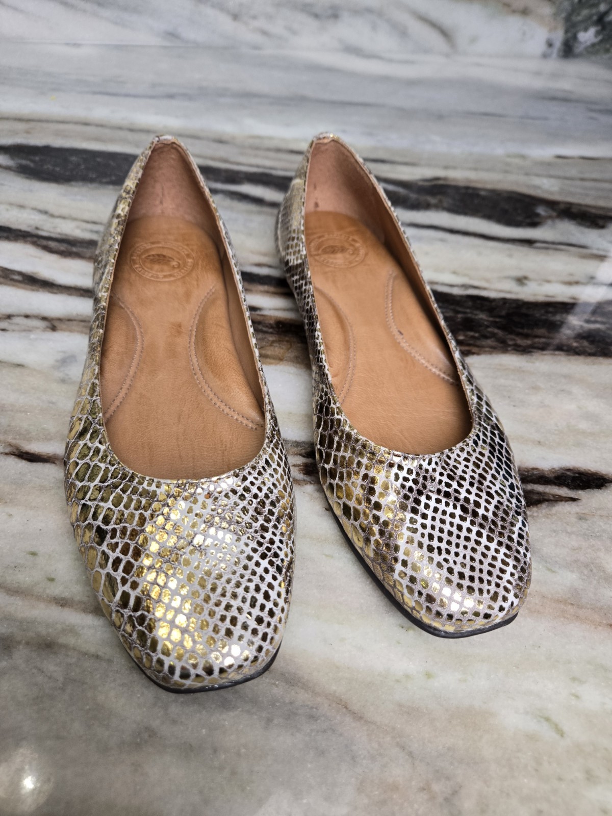 Nurture gold metallic snakeskin print ballet flats size 6m comfort