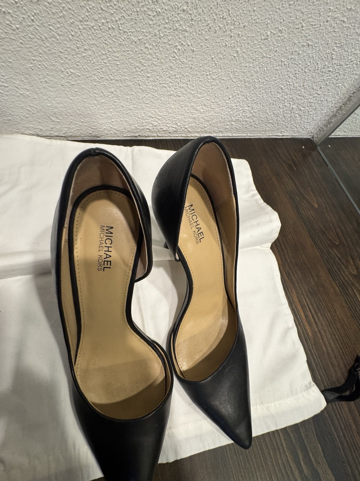 Michael Kors Women’s Black Leather Pointed Toe Stiletto Pumps 7.5M