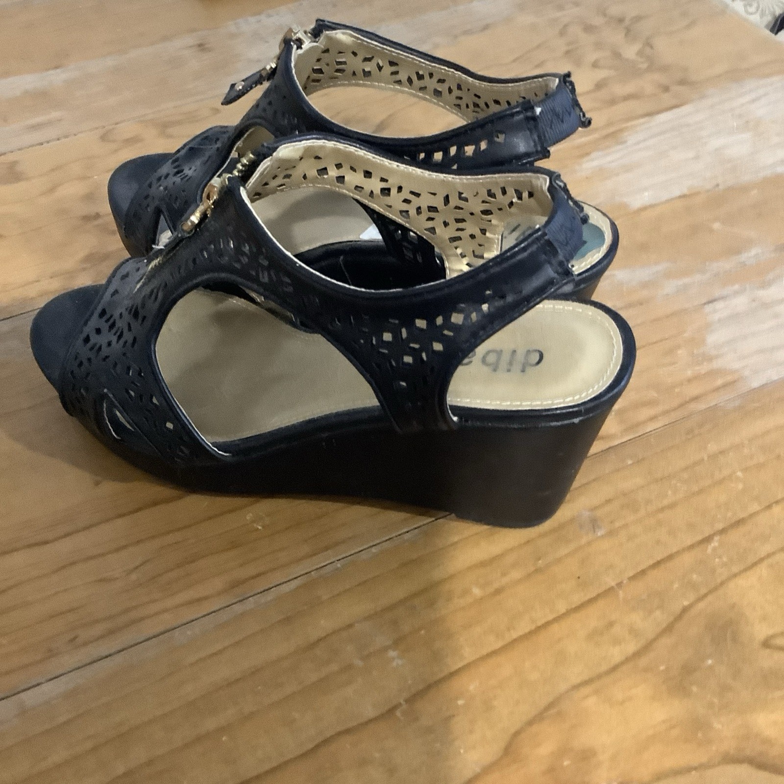 Diba Women’s Shoes/Wedge 3.25 In. Heel Black Zipped Cutout Leatherette Size 7