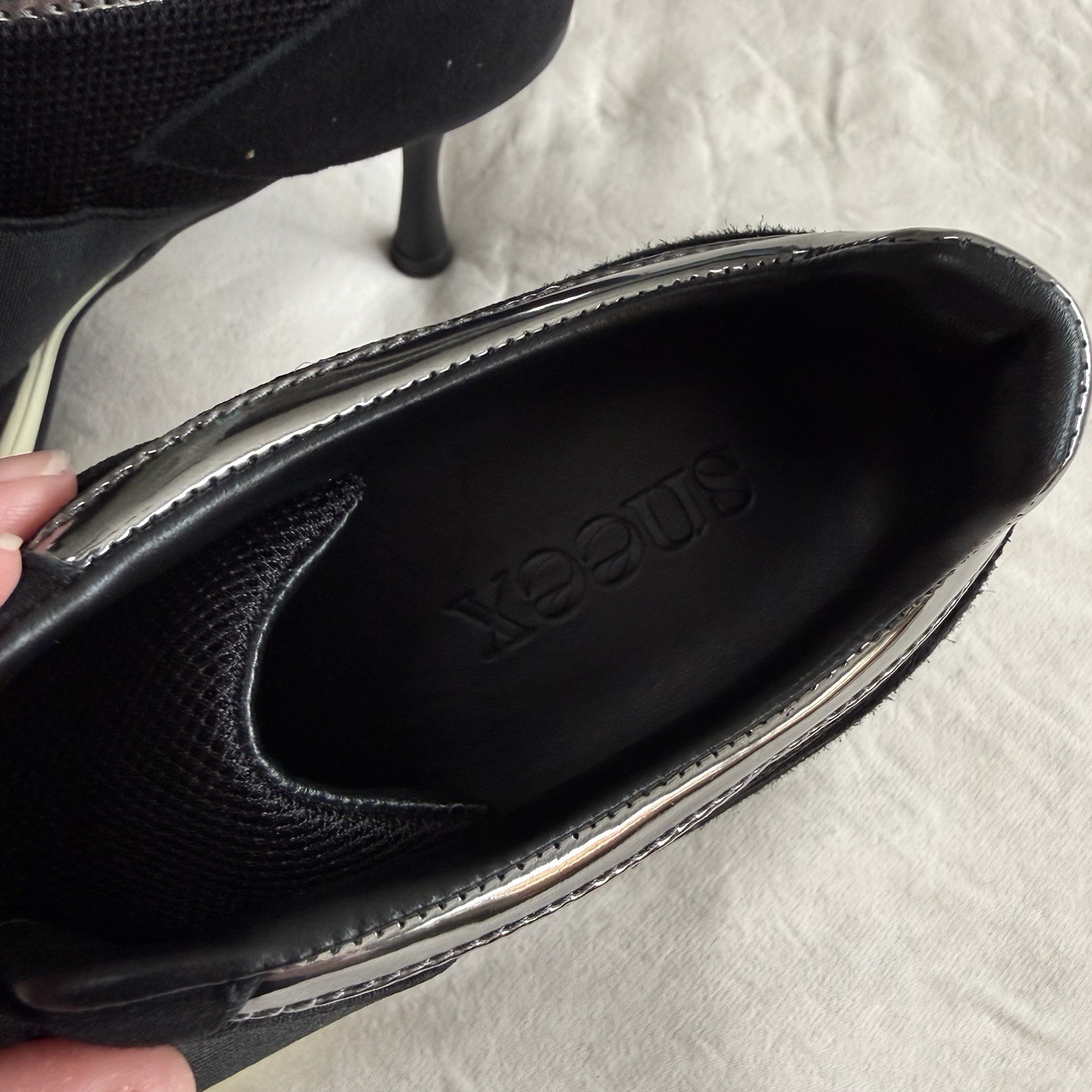 NWOB Sneex The Icon Silver Metallic Black Sneaker Heels Size 6 – $395 Retail