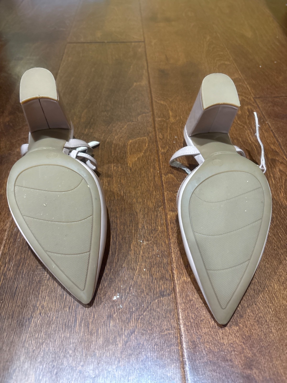 New without box, good condition, Nine West T-strap blush ladies shoes size 6 1/2