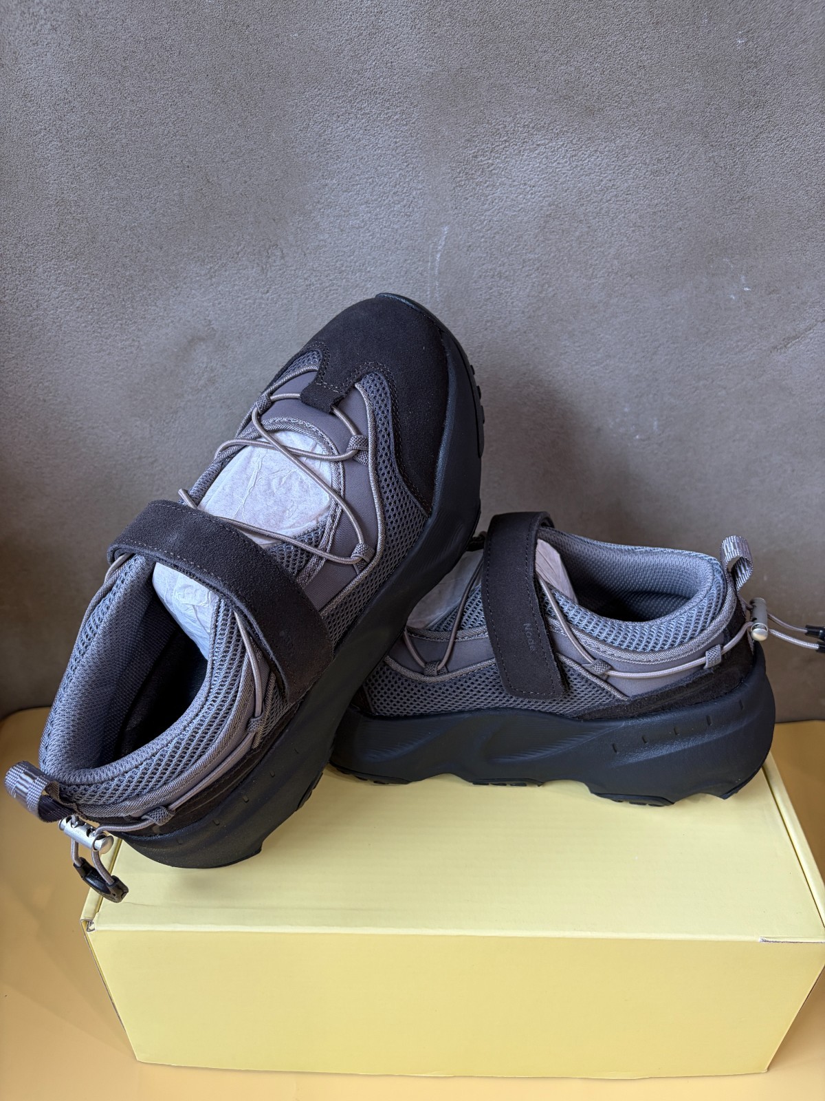 Rockfish Weatherwear Bryn Sneakers V2 Women’s Lifestyle Shoes [US:6] CHARCOAL