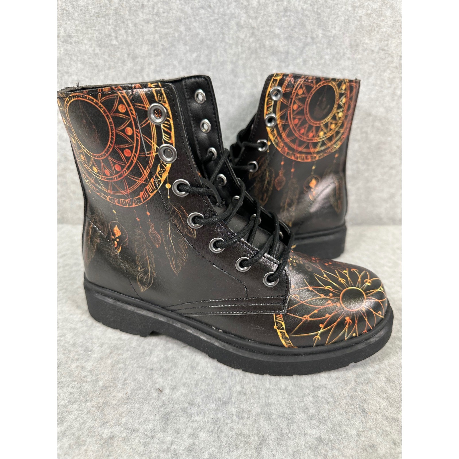 Yes We Vibe Dream Catcher Print Lace Up Ankle Boots Women’s 8
