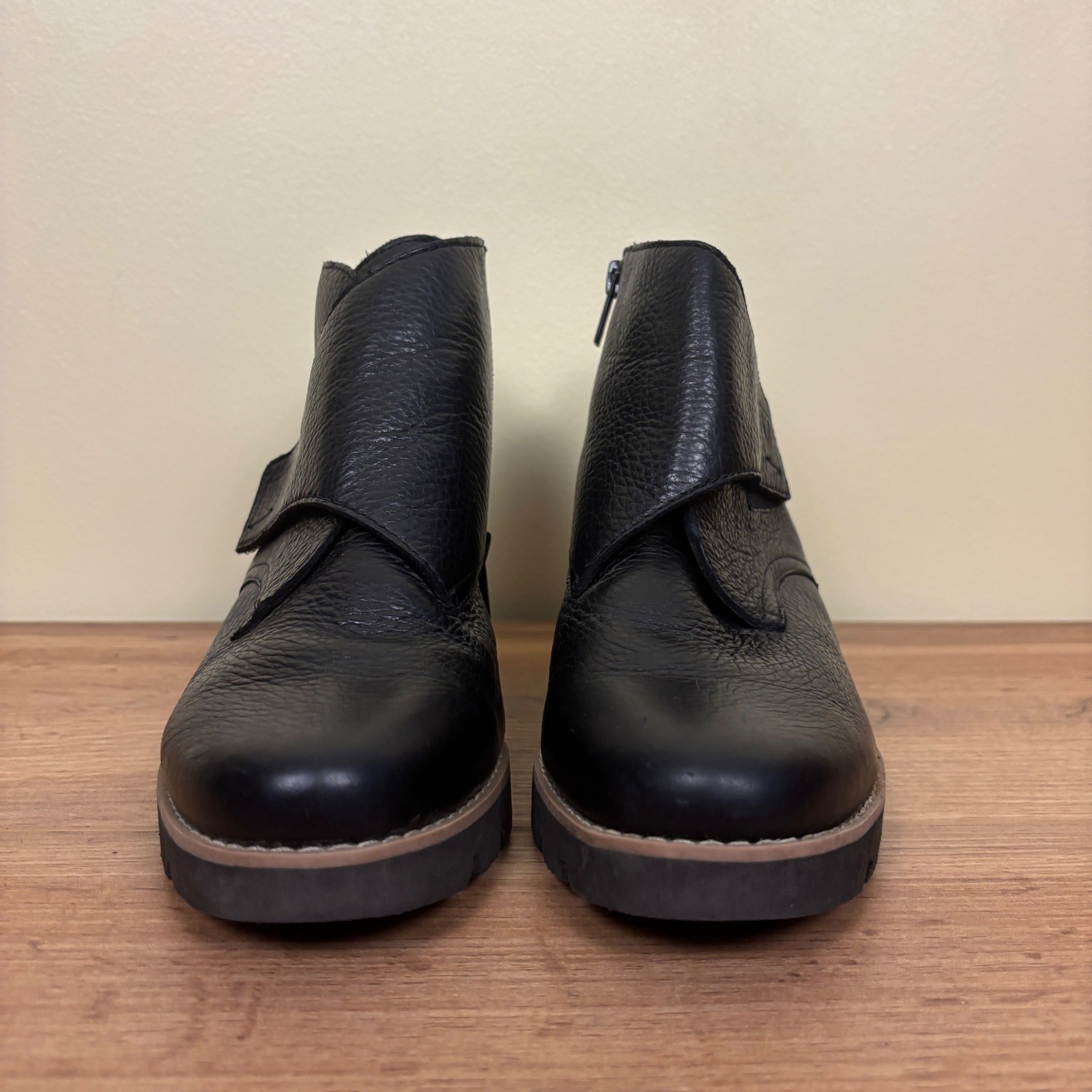 VIONIC Abby Ankle Wedge Bootie Black Women Size 8 Casual Workwear Everyday