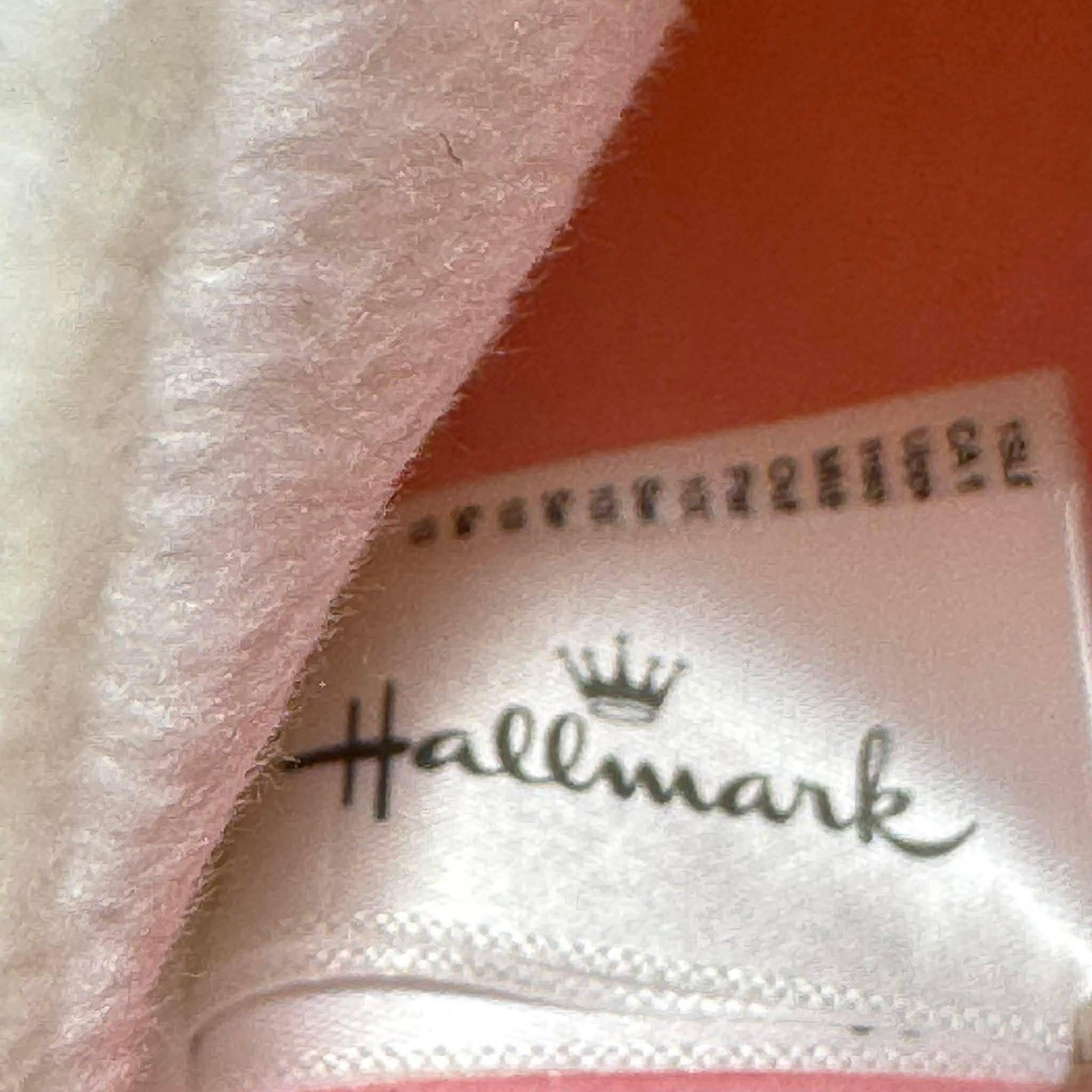 Hallmark Slippers White Positive Vibes – Womens Large