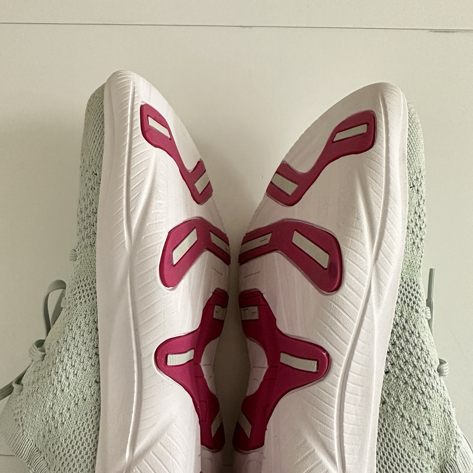 NWOT Sorel Women’s Explorer Blitz Stride Lace Sneakers in Mint& White sz US 8.5