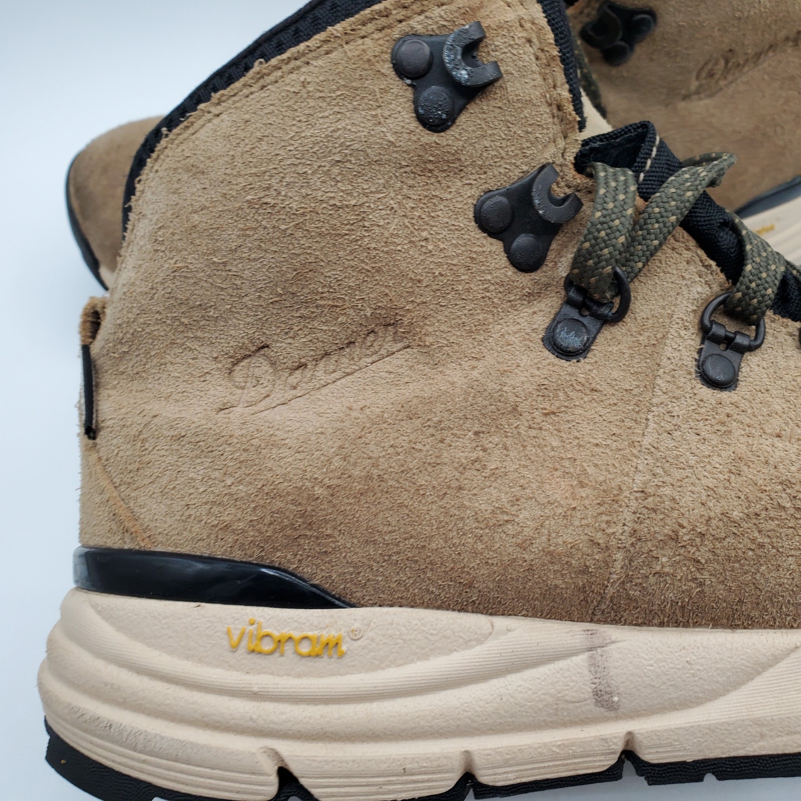 Danner Hiking Boot Womens 9.5 Brown Suede Mountain 600 Antique Bronze 4.5″ Shaft