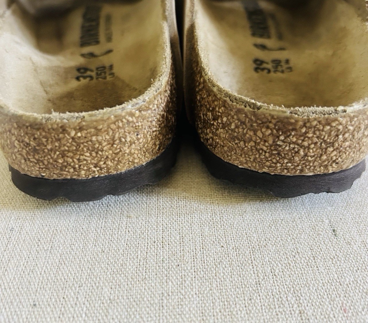 Birkenstock Arizona sandals Gold Big Buckle Sandcastle Nubuck size 39 Excellent