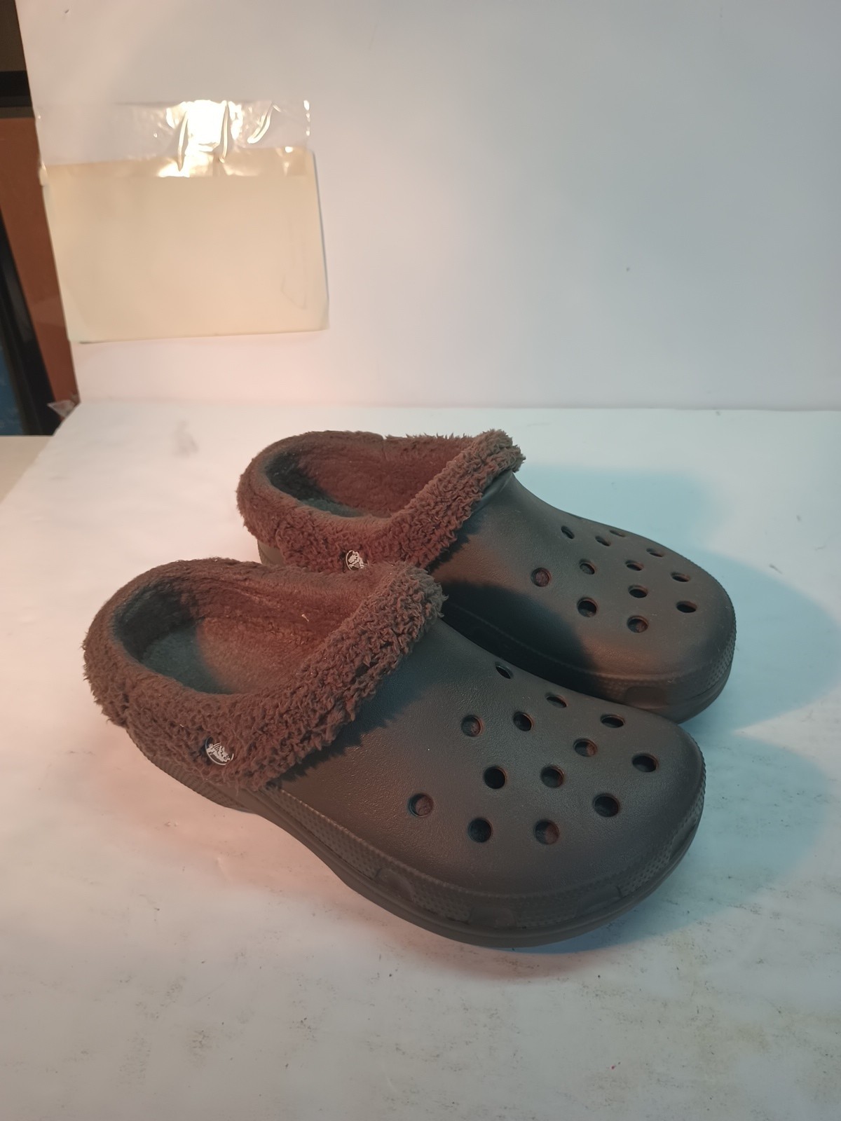 Crocs Clogs Mens 8 Womens 10 Brown Baya Round Toe Slip On Lined Faux Fur Casual.