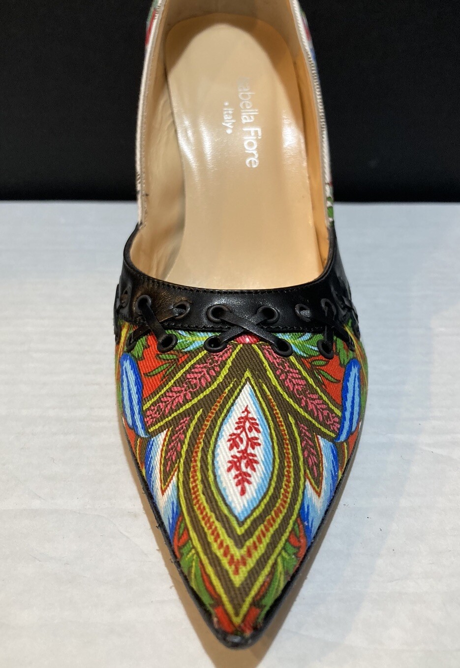 ISABELLA FIORE Flower Pattern Fabric & Black Leather Pumps In Box Beautiful
