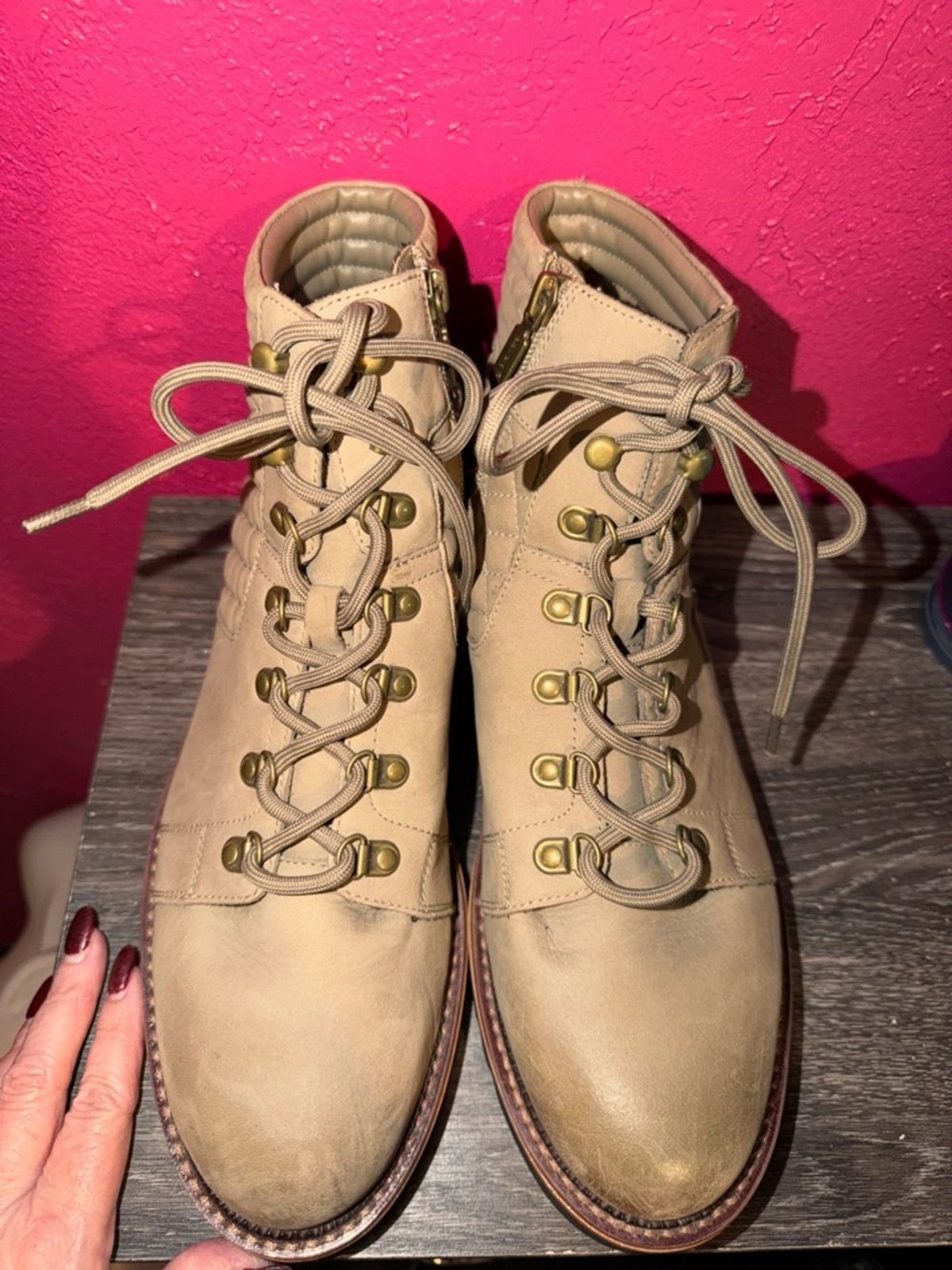 Blondo “Helen” Taupe Quilted Lace-Up Ankle waterproof lug Boot. Sz 11