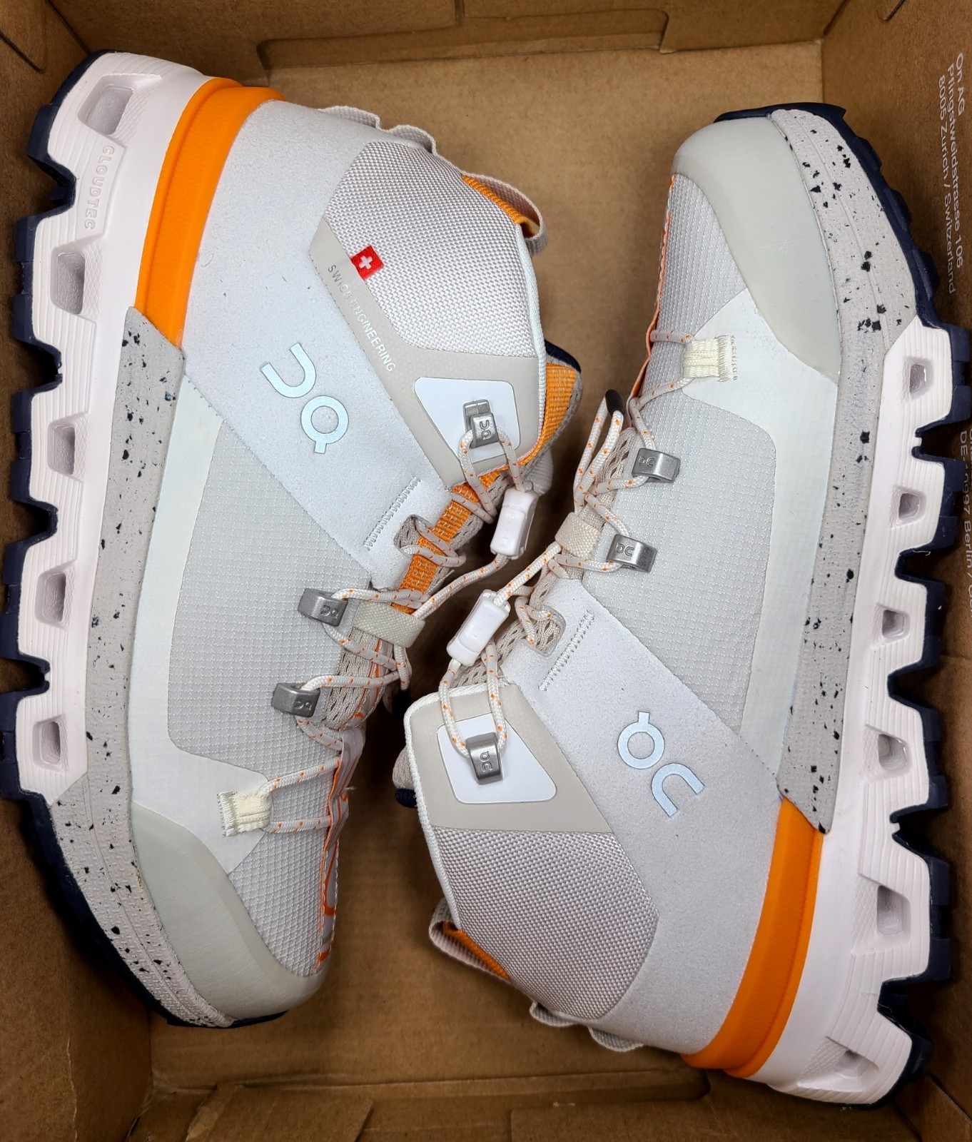 On Cloudtrax Mid Waterproof Frost White Orange Hiking Shoes Women’s US 5 EU 36