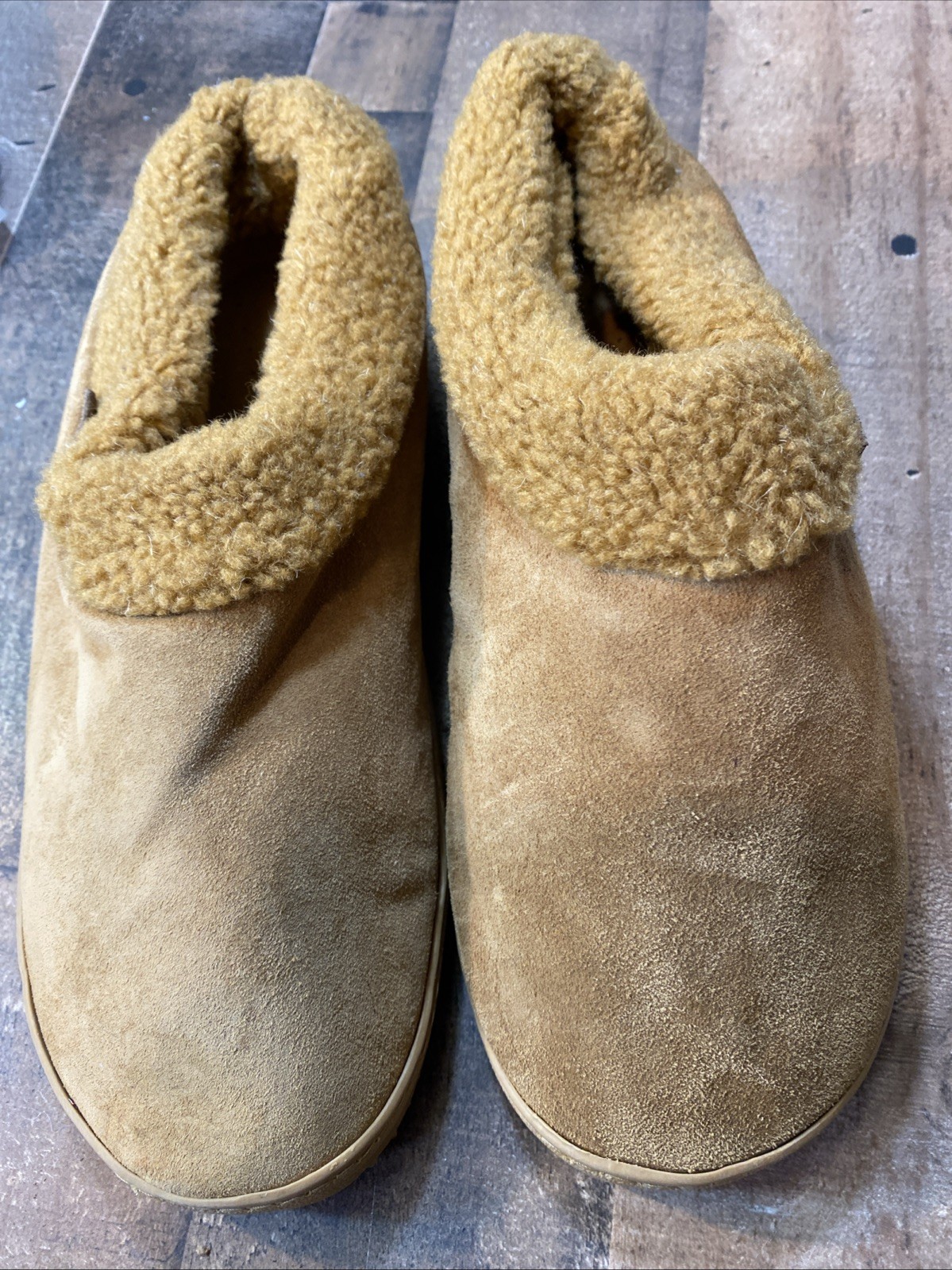Wanderlust Women Microsuede Indoor Outdoor Rugged Slippers Size L 9 Tan