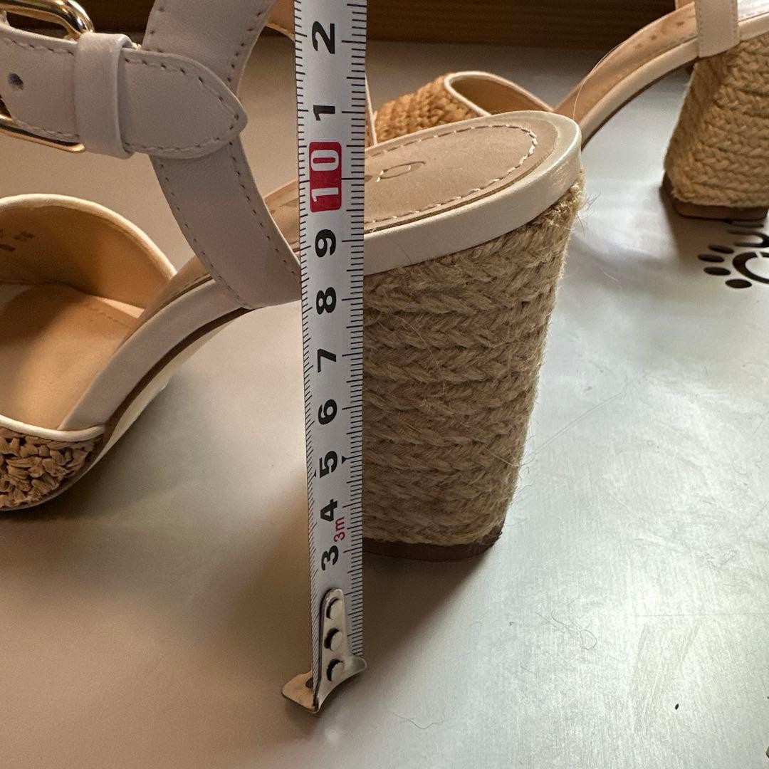 COACH Straw Material Ankle Strap Sandals color is slightly brighter than in the