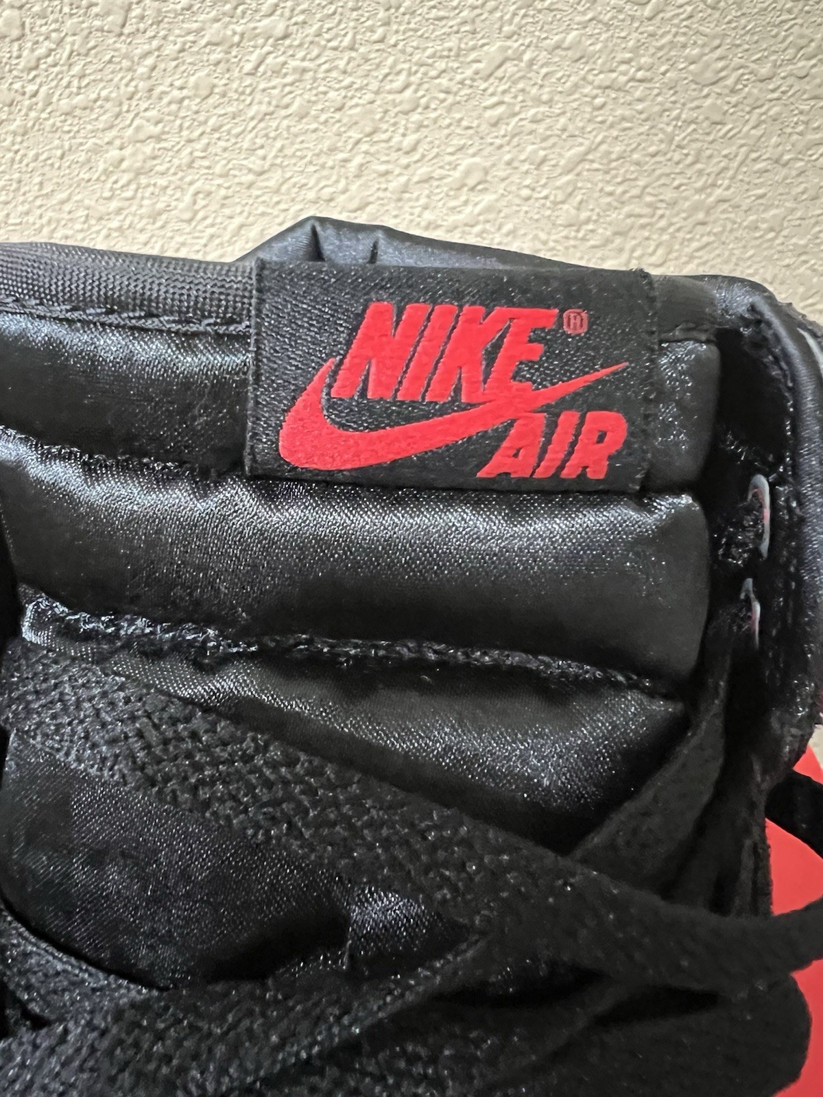 Jordan Air Jordan 1 Retro High OG Satin Bred Black/Red/White 2023 FD4810-061