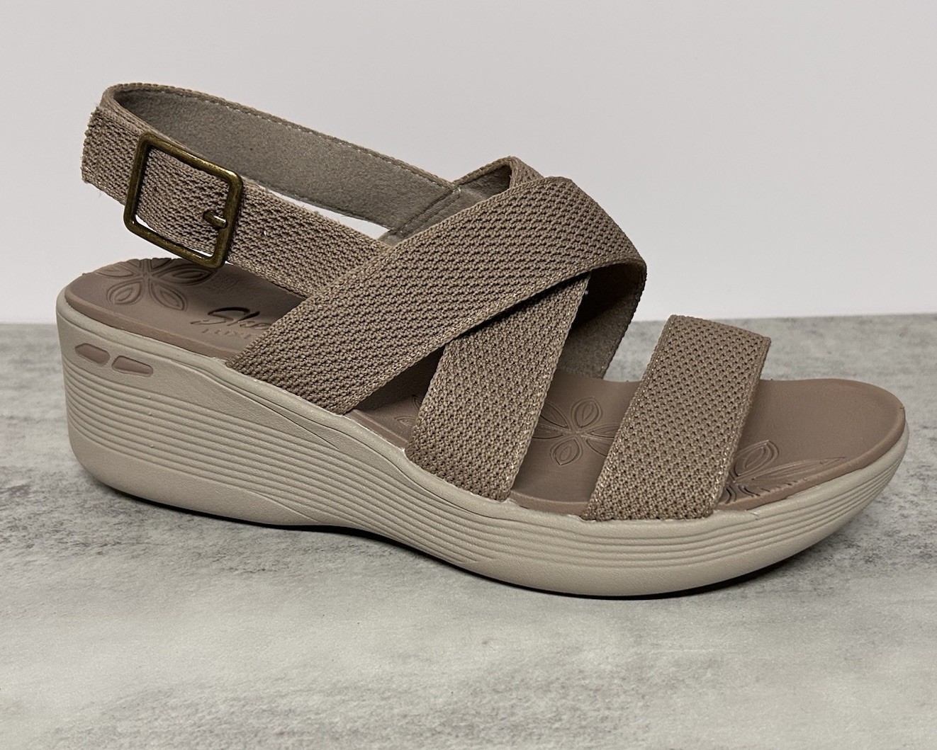 Skechers Luxe Foam Pier Lite Owl Wedge Sandals Mocha Sling Back Size 8 Women