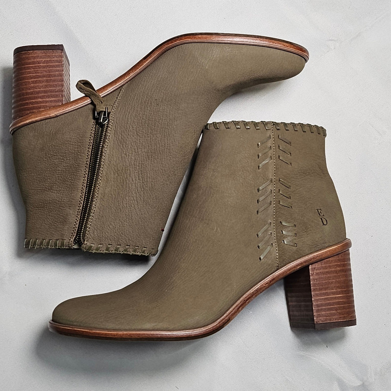ED Ellen DeGeneres Susumu Tumbled Nubuck Chive Ankle Boots Women’s Size 11M