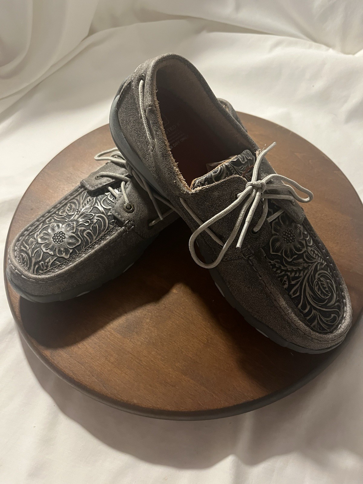Twisted X Gray Tooled Women’s Moccasin Loafers Size 9 New
