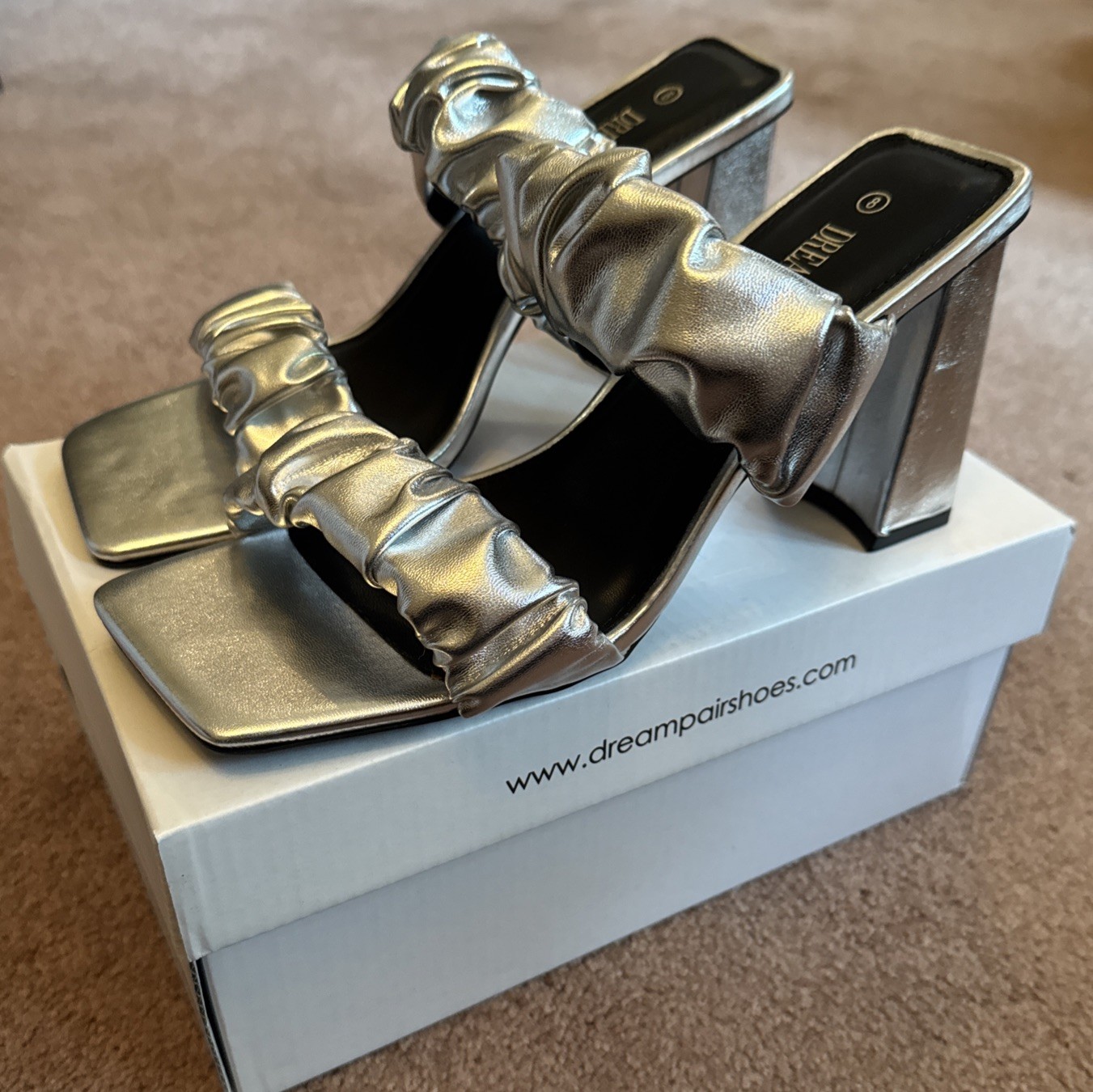 NEW Dream Pairs Silver Chunky Heel Cocktail Party Wedding Vegas Club Shoes Sz 8