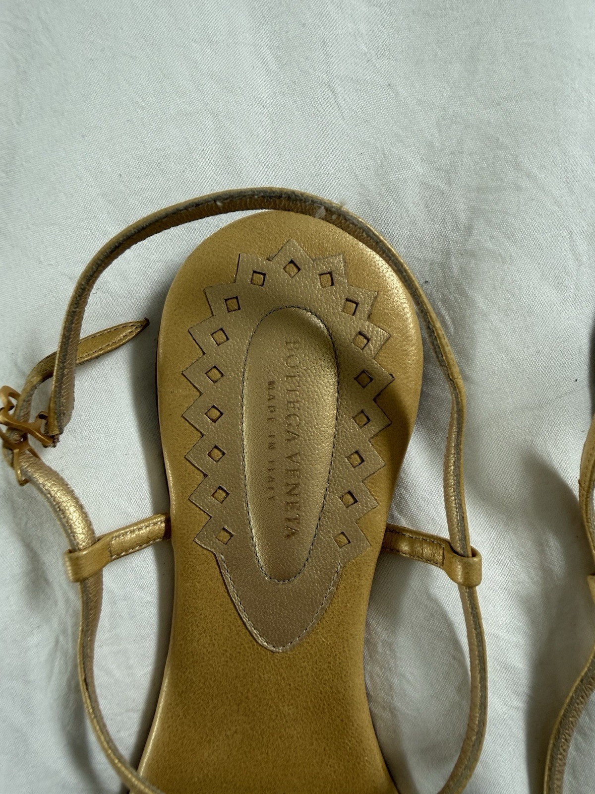 Bottega Veneta Gold Leather Strappy Slip-On Sandals Braided Straps EU 37