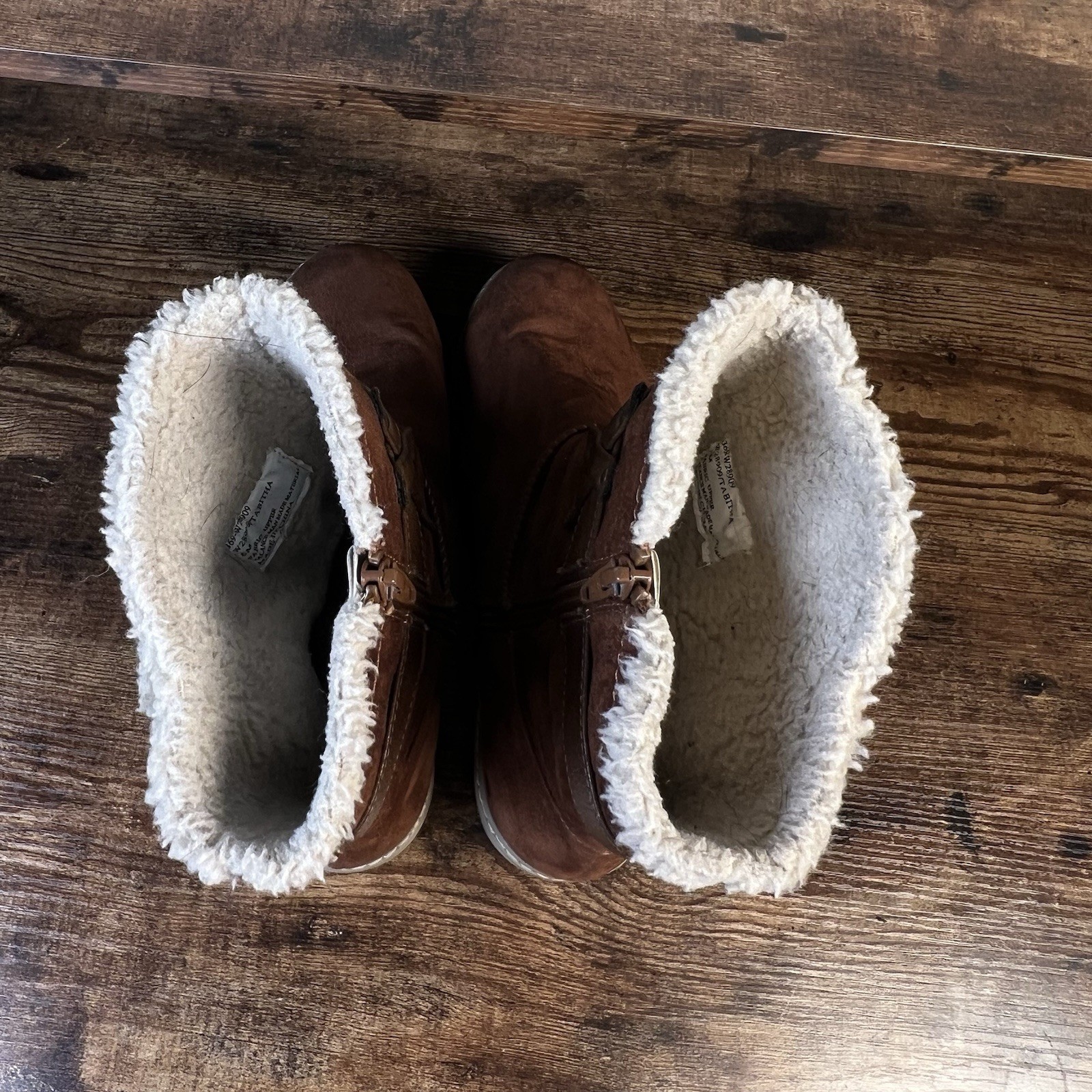 White Mountain Tabitha Brown Faux Leather Pull On with Buckle Shearling style 8