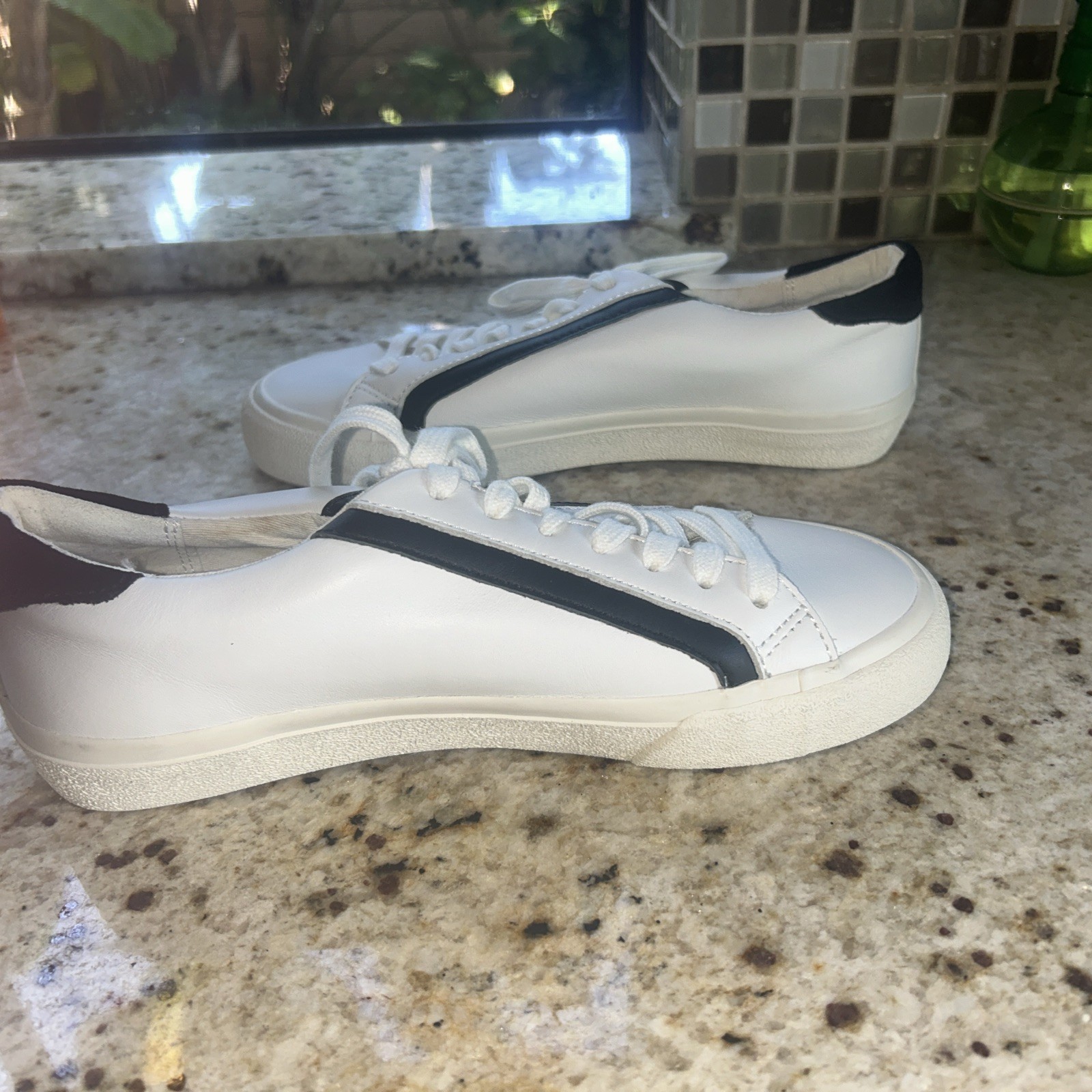 Madewell Delia Sidewalk Low-Top Sneaker white leather W’S 7.5M, M’S 6M