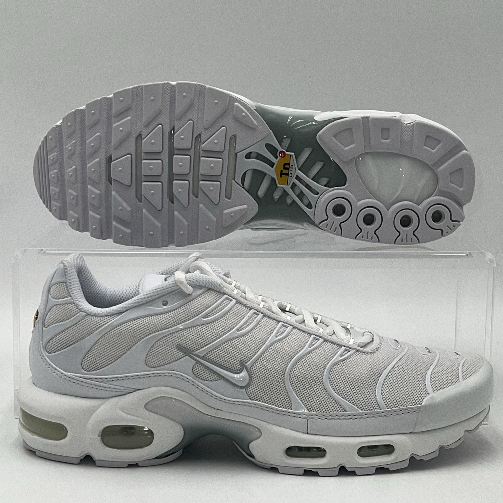 Womens Size 10 Air Max Plus White Pure Platinum Shoe DM2362 100 NEW