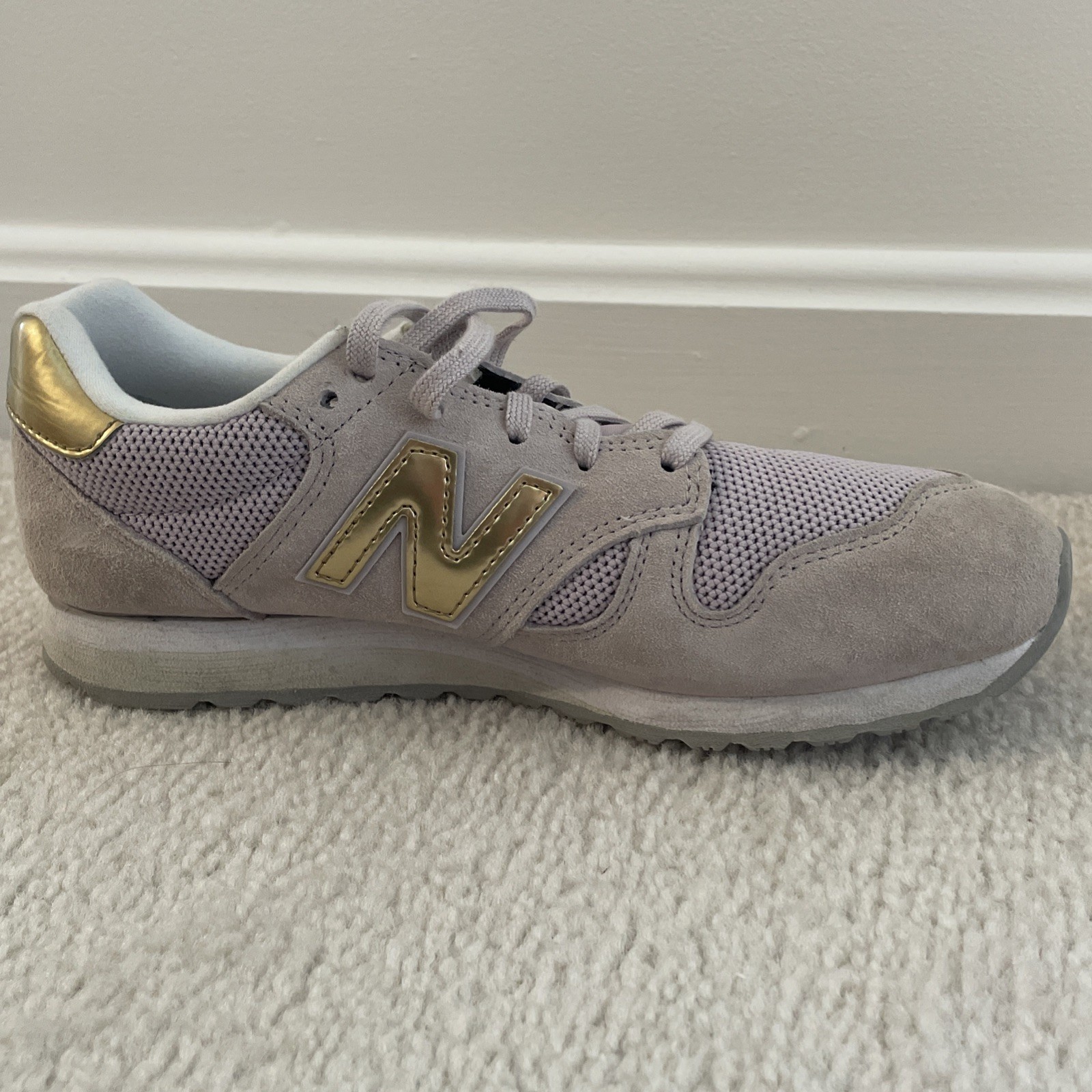 New Balance 520 Shoes Women’s Size US 7.5 Low Sneakers Light Cashmere Gold Suede