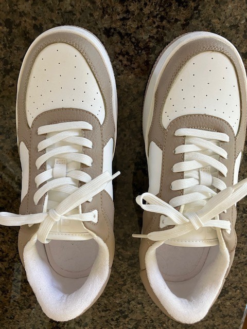 NEW Alo Recovery Mode Sneakers Size M 6.5/W 8.0 Gravel/White
