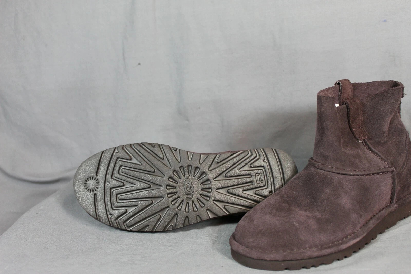 UGG 1017532 Brown Classic Mini Unlined Booties Size 5 Woman’s
