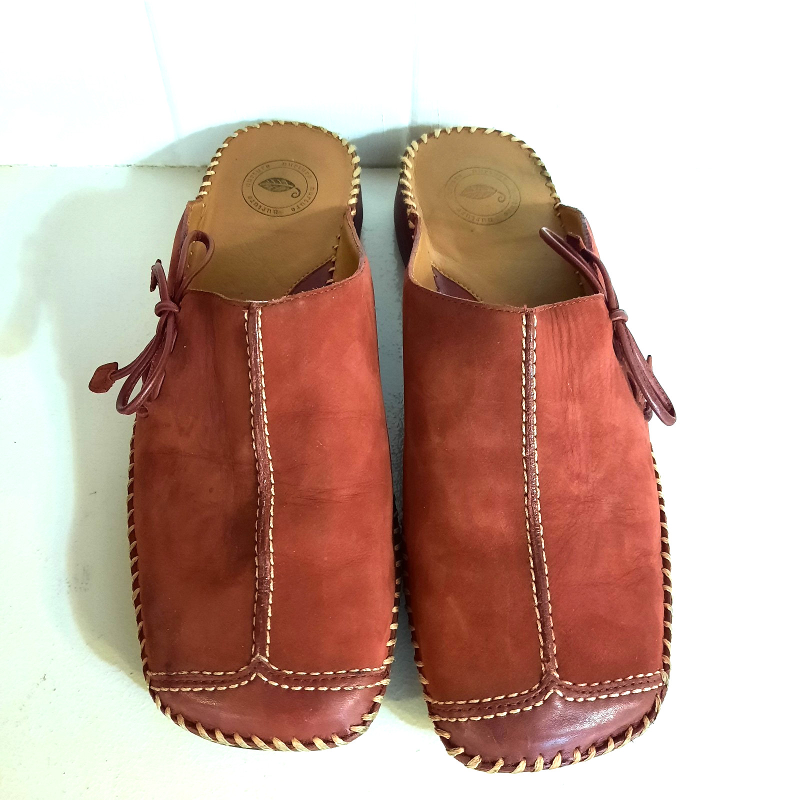 Women’s Nurture by Lamaze Size 8M Burgundy Suede Slip On Mule-«Sophie» Brazil-