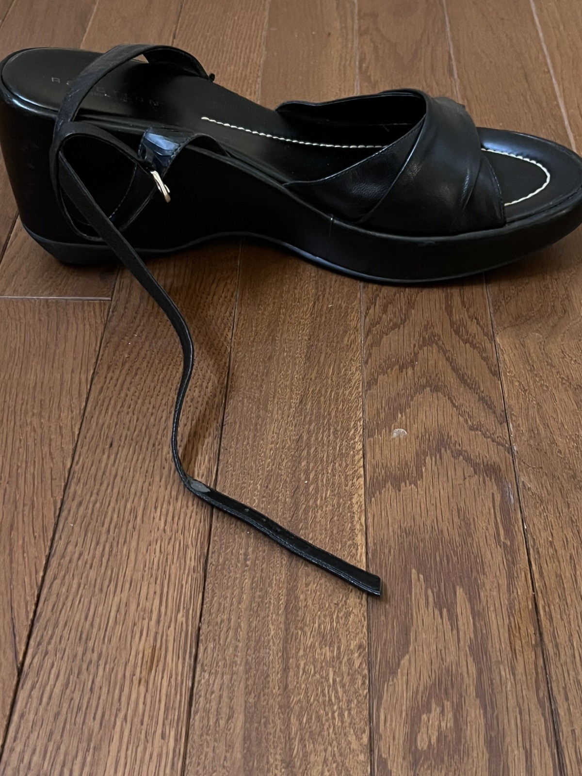 Rare Womens Kenneth Cole Black Leather Wedge Heel