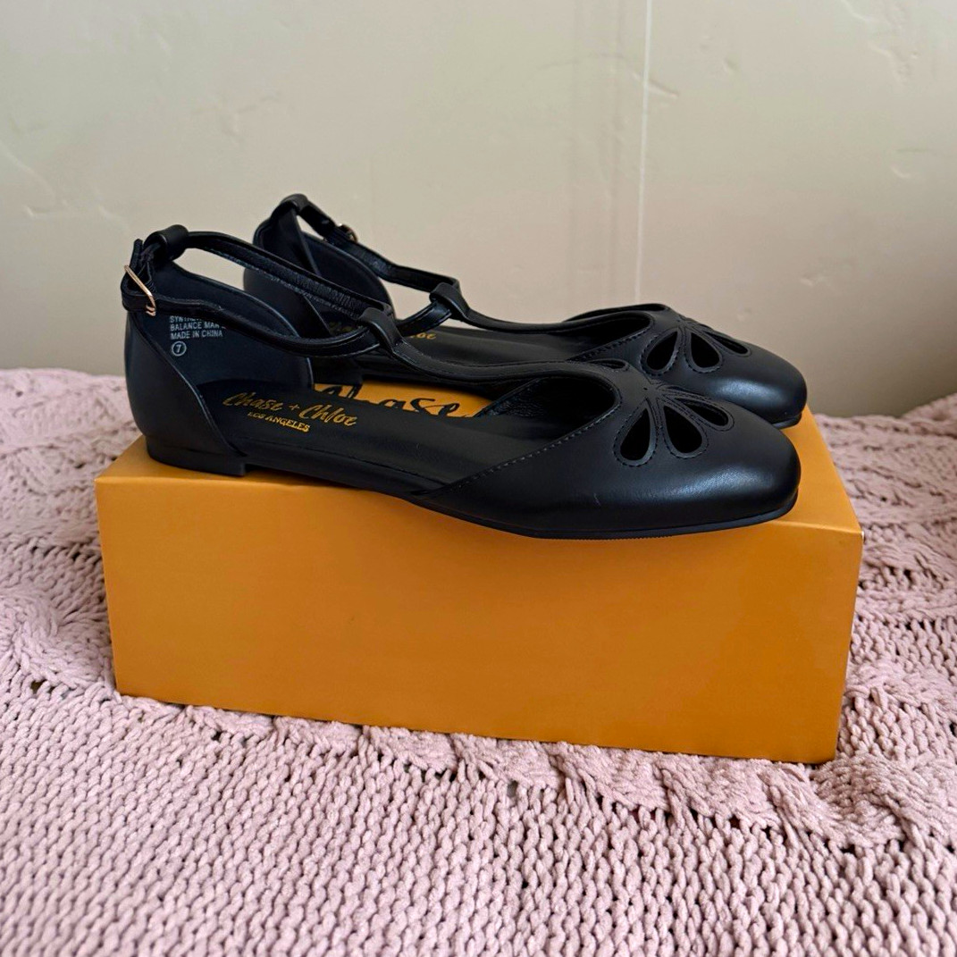 New Chase + Chloe Women’s 7 Black Cut-Out Ankle Strap Buckle Flats Round Toe