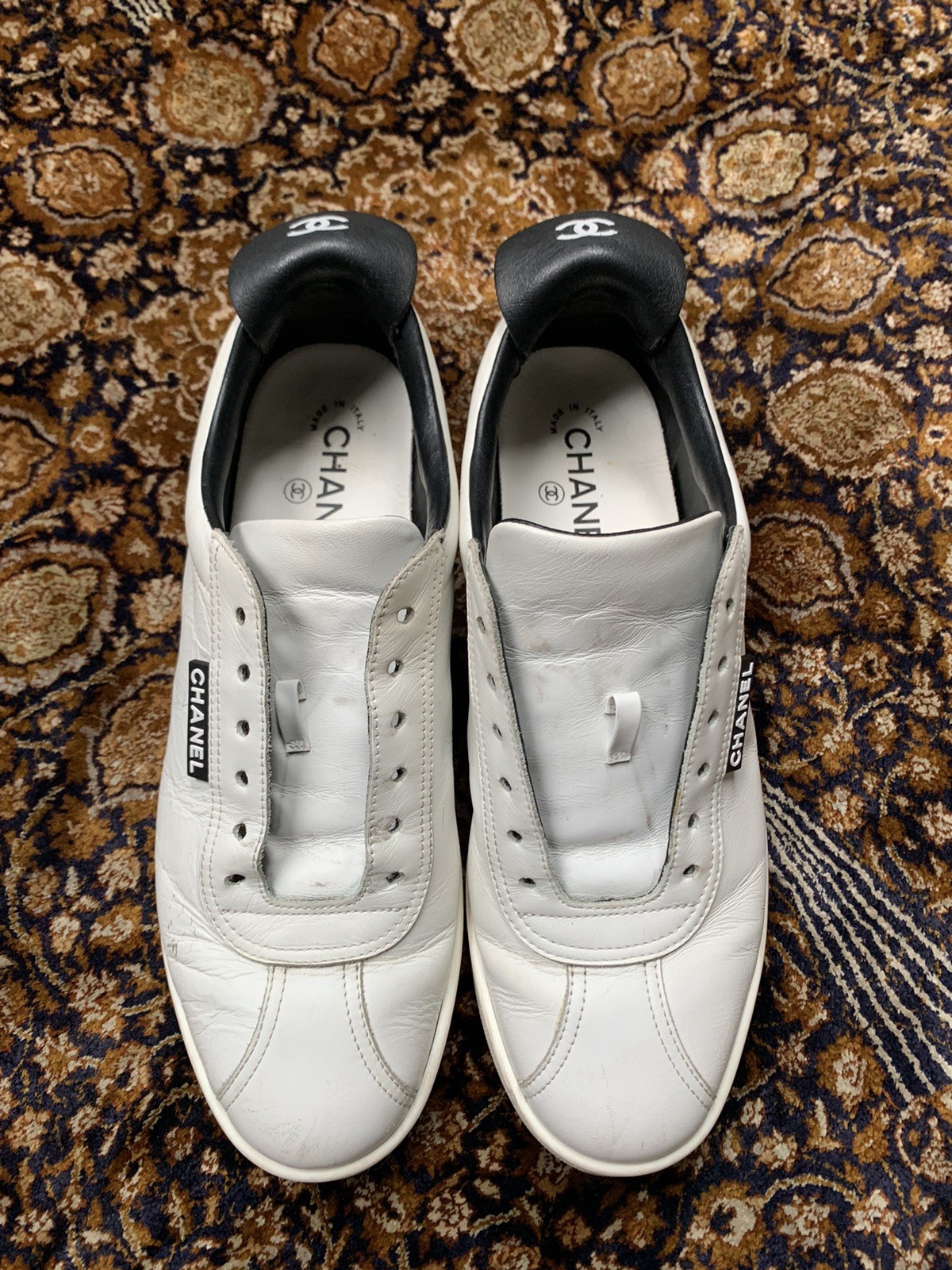 Chanel Low Top Sneakers White Calfskin Spellout 2 Cs Pull Tab Womens 39.5 EU
