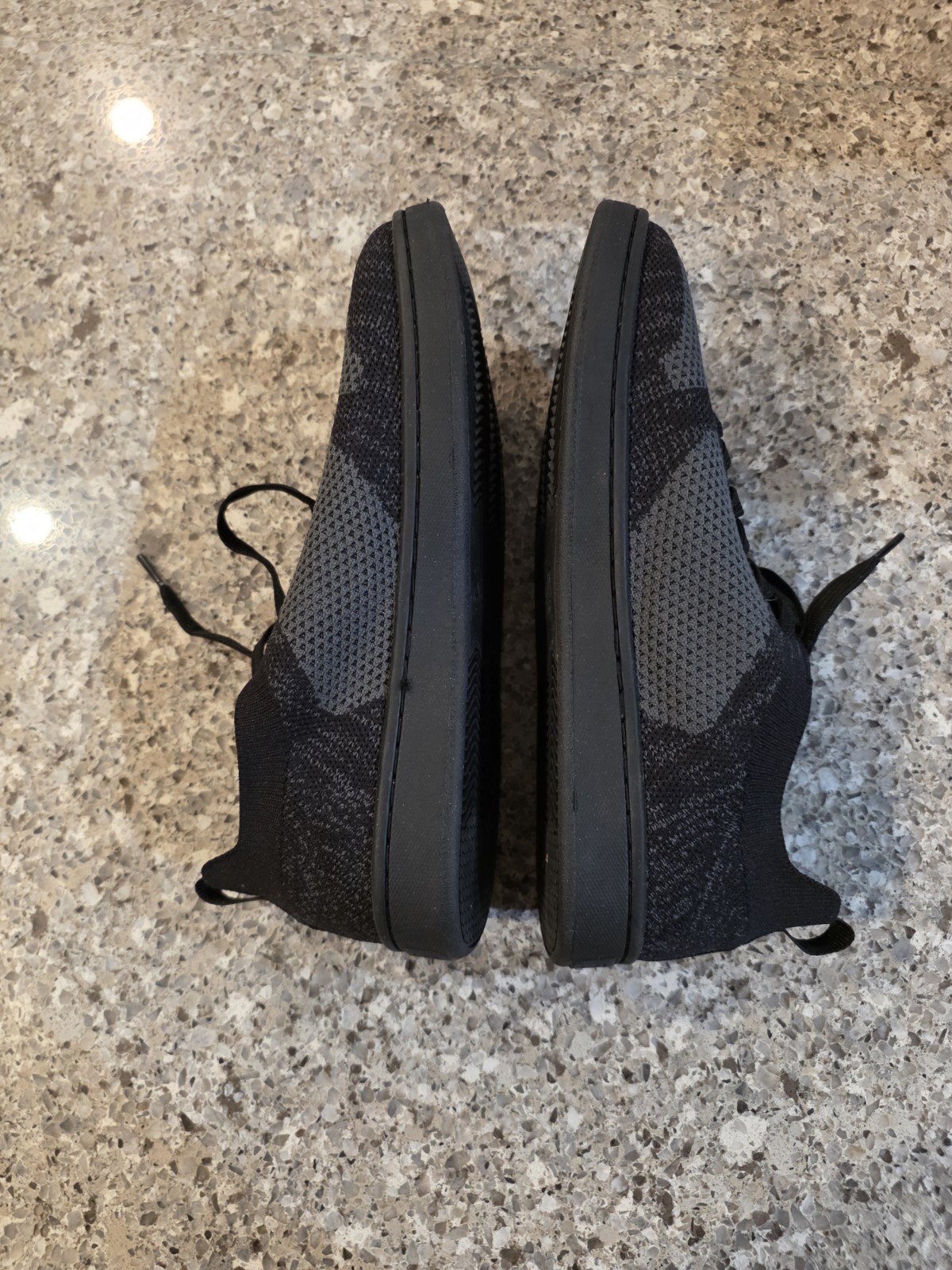 SUAVS, womens athletic shoes, 100% recycled knits, black/gray, womens US size 9