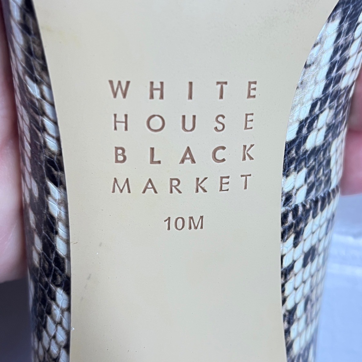 White House Black Market Snakeskin Embossed Pointed Toe Pumps Grey Cream Heels