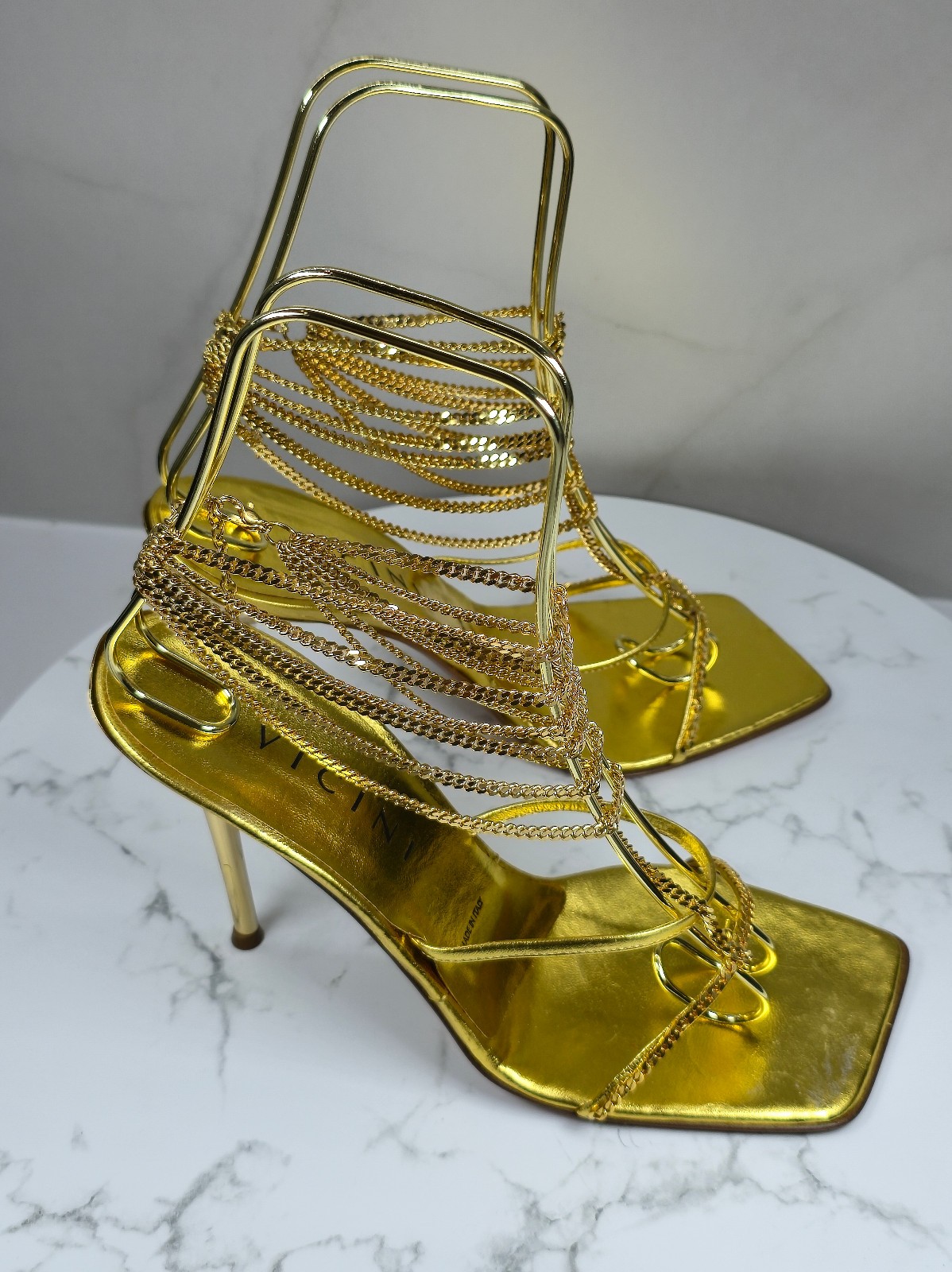 Vicini Vintage Gold Chain Strappy High Heel Sandals Size 39 Y2K Metallic Design
