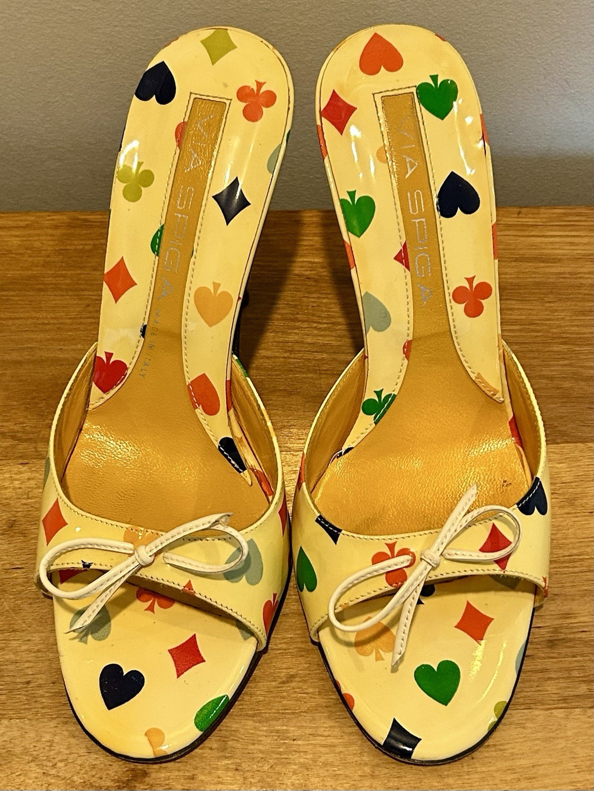 VIA SPIGA Heart High Heels Slides 6.5 Cards Diamond Spade Club Casino Las Vegas