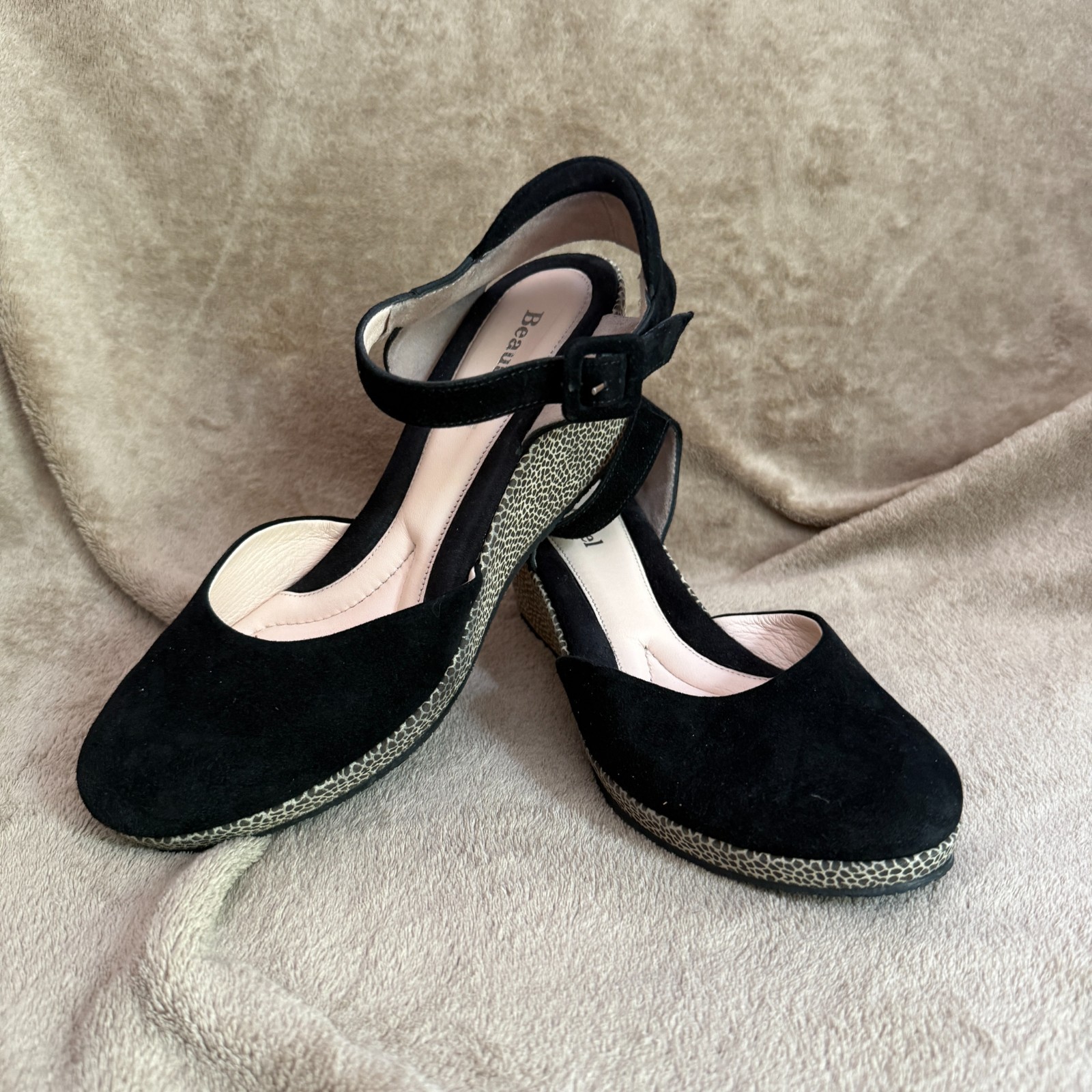 BeautiFeel Women’s Piper Wedges Black/Giraffe Suede Sandals EU 37-US 6/6.5