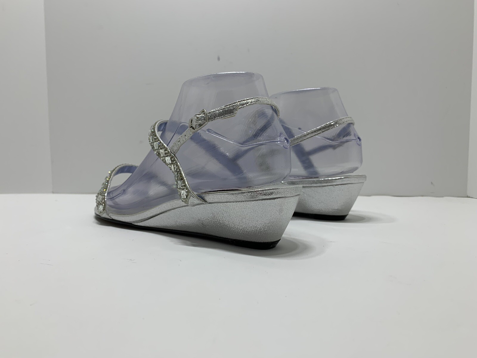 Dyeables Jasmine Shimmer Wedge Sandals Silver Size US 8.5D