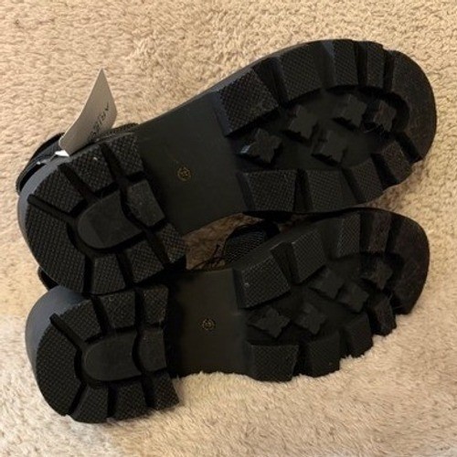 Arizona Jean Co AZ Fawn Black Platform Strappy Lug Sole Sandals Womens 11 NEW
