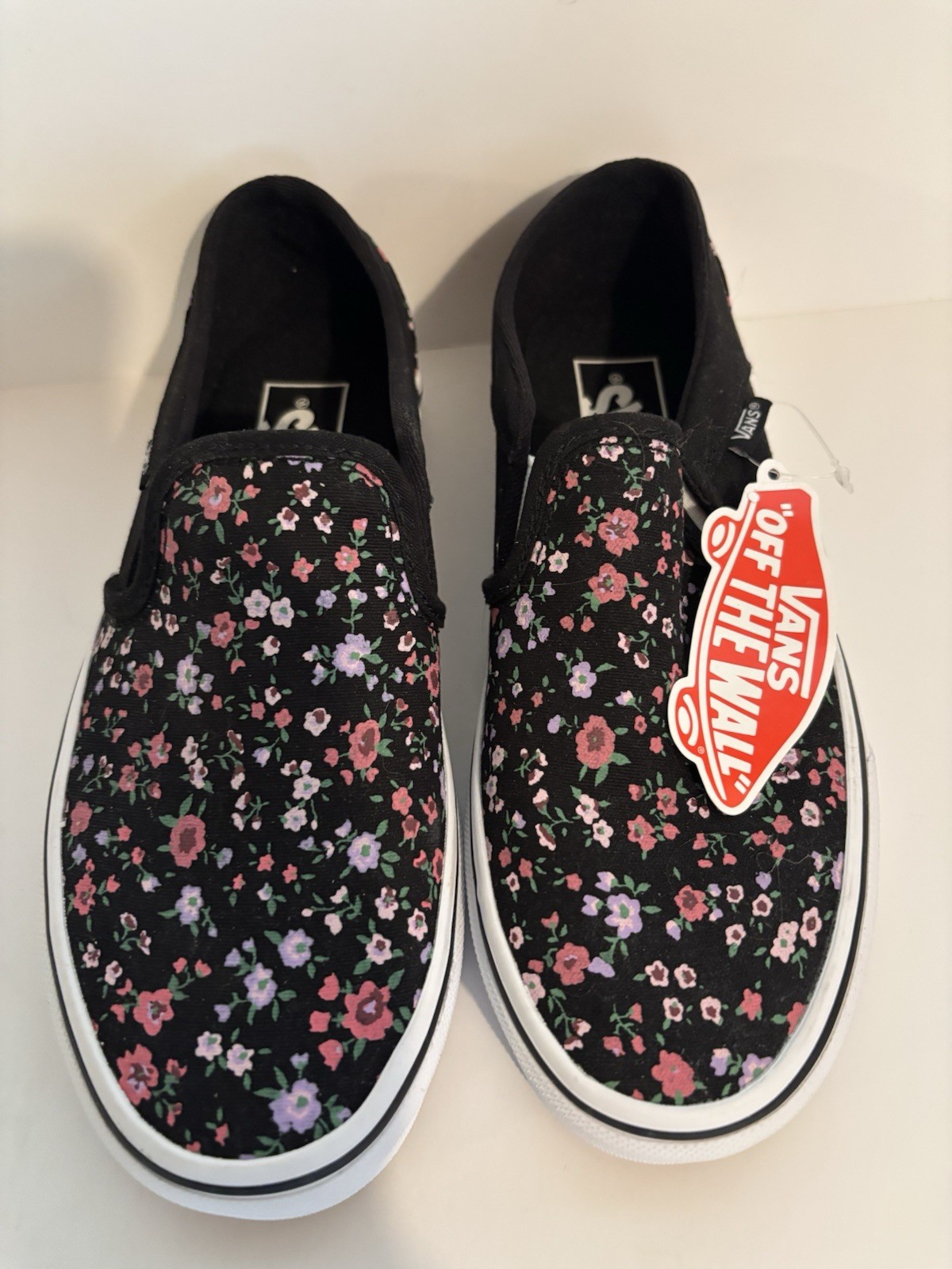 Brand New w/tag VANS Slip-Ons Black ‘Floral Covered” Flowers Women’s Size 6.5